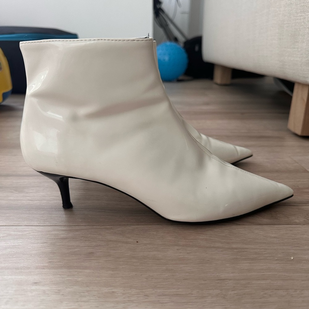 White Zara ankle boots
